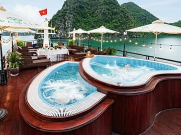1 Day Pamela 5 Star Luxury Cruise From Halong Bay, Jacuzzi Pool