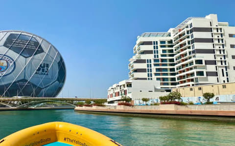 Yellow Boat Coastline Tour in Abu Dhabi's Iconic Waters