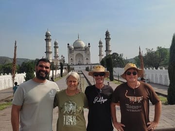 Cultural Tour of Ellora Caves and Daulatabad Fort in Aurangabad