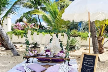 Private Gourmet Picnic Experience at Simpson Bay Beach