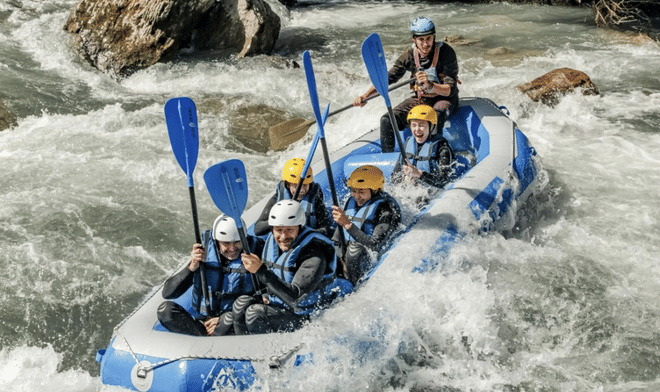 Samoëns: Whitewater Rafting Tour in the French Alps