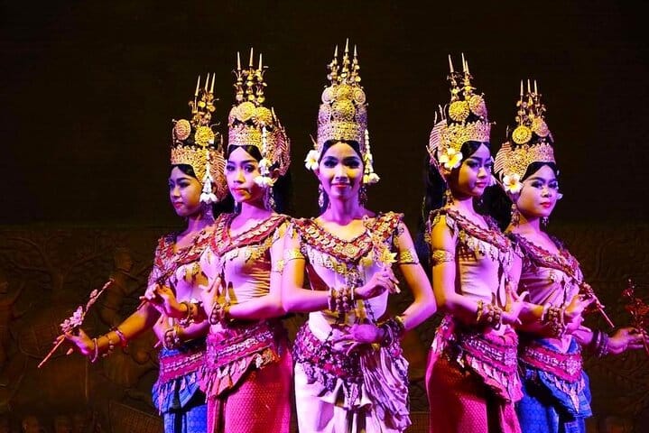 Apsara Dance Show with Dinner by Tuk-Tuk Roundtrip Transfer 9