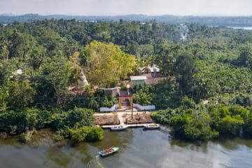 Boat safari & Hikkaduwa coral reef visit including Galle city from Udawalawa