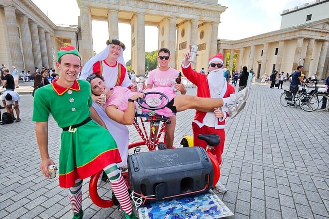 Beer Bike & Party Bike Highlights Berlin City Tour including pick-up photo 4