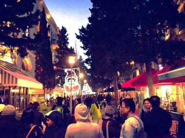 baku city tour-Azerbaijani culture-Local food markets-Evening city lights-Baku nightlife