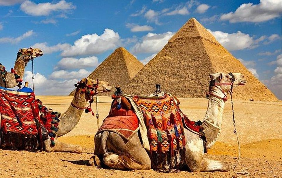 Private Day Tour from Hurghada to Cairo and Giza
