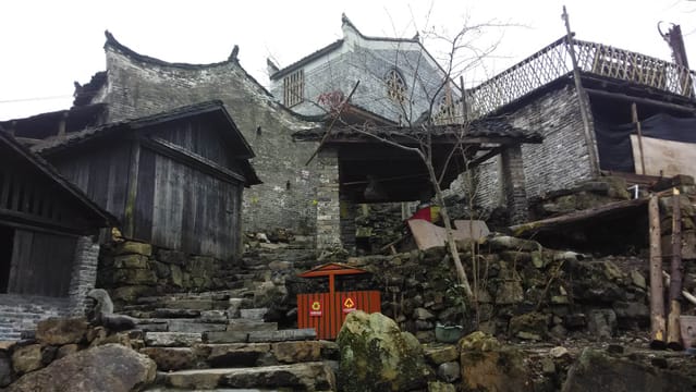 Private Day Tour to Lianzhou Underground River and Yao Village from Guangzhou