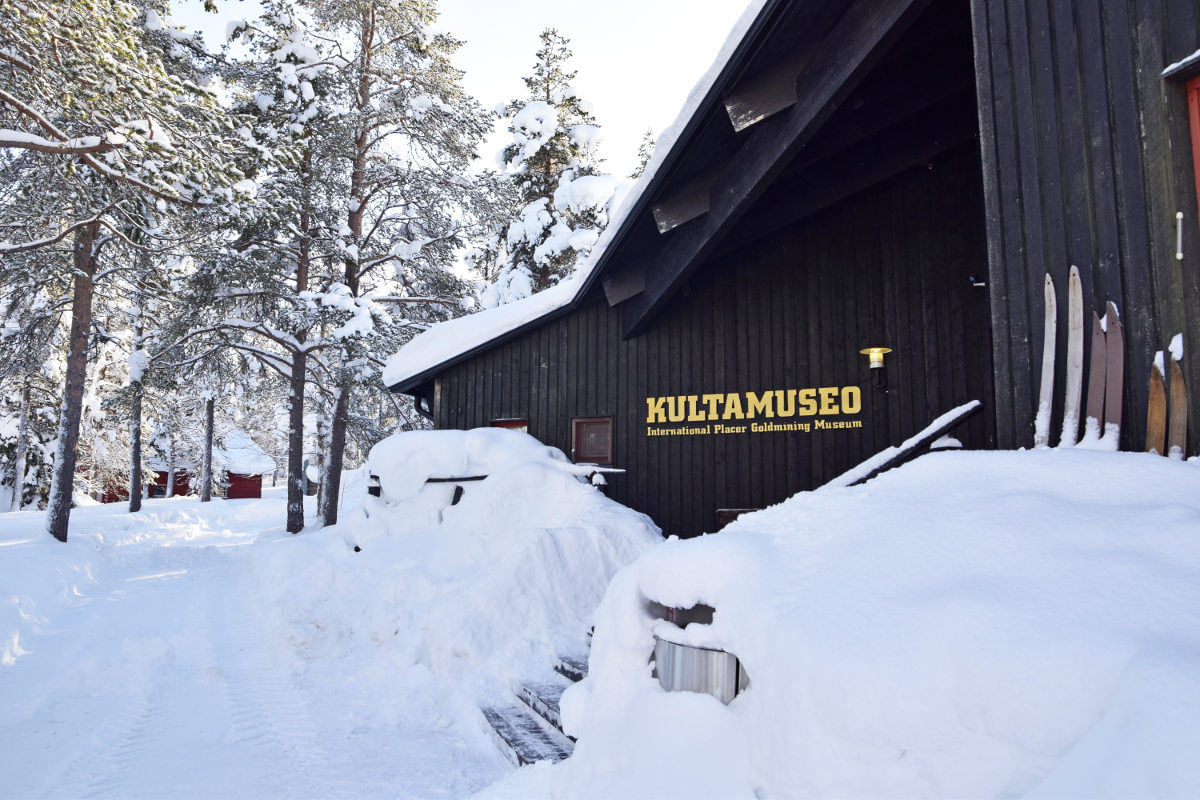The entrance of the Tankavaara Gold Museum