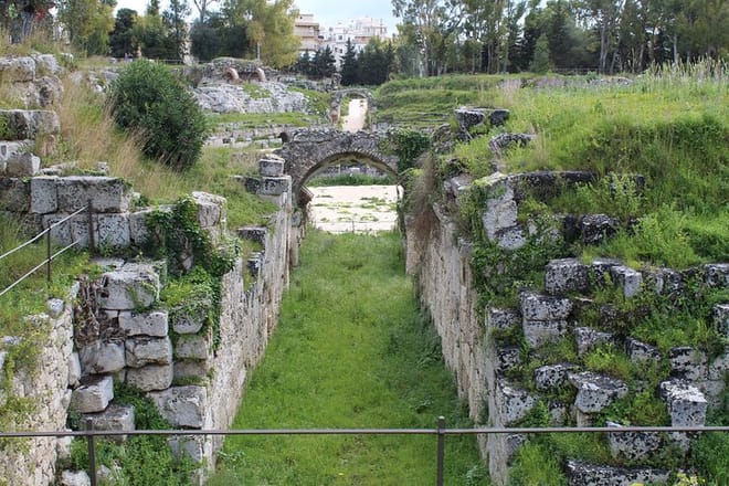 Syracuse & Noto - Day Tour from Taormina photo 2