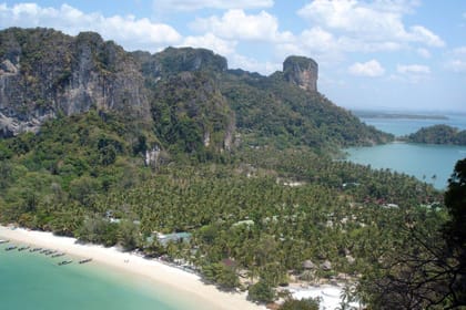 A Relaxing Getaway to the Exotic Islands, 12 Days