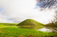 From London: Stonehenge & the Stone Circles of Avebury 5