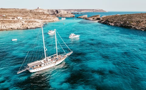 Full-Day Three Bay Cruise with Lunch in Sliema, Malta