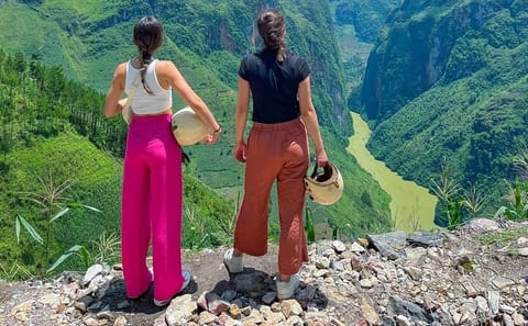 Motorbike Adventure Tour of Ha Giang Loop in 2 Days