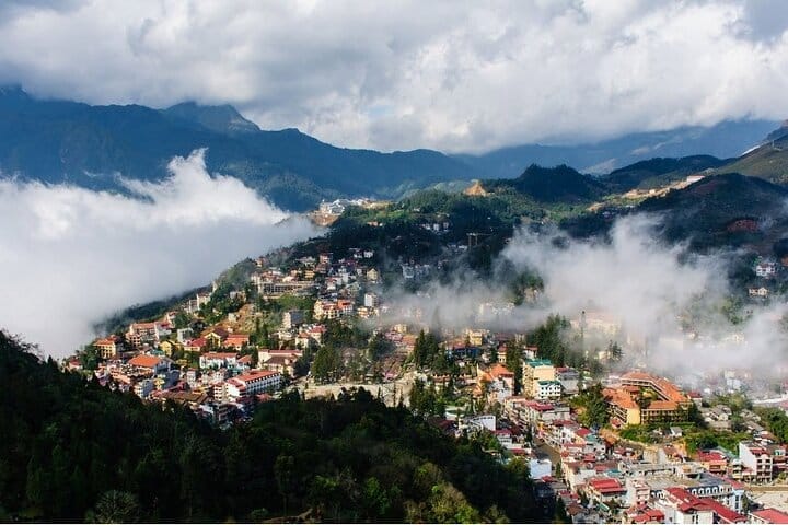 Sapa Amazing Trekking 2 Days 3 Nights from Hanoi by Train