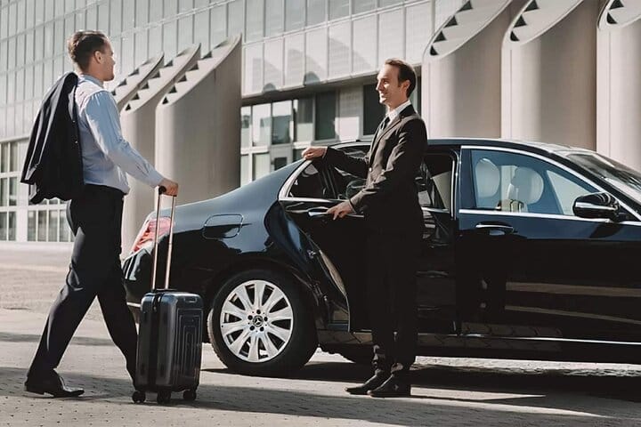 Abu Dhabi Airport to Dubai Hotels Transfer 8
