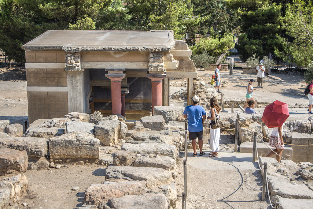 Historical Heraklion City Tour with Knossos Palace, Museum & Old Market 2