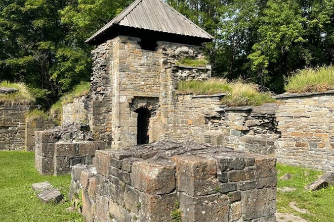 Oslo: 3 hour Island Hopping tour: Cottages, Ruins & Fjord Views photo 5