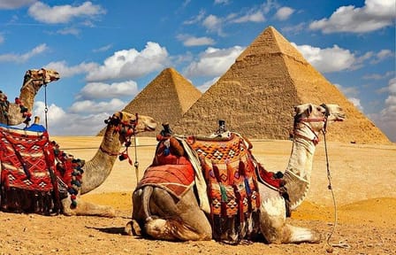 Day Tour from Hurghada to the Pyramids of Giza