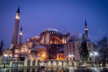 4-Days Tour in Istanbul with Dinner with Belly Dancing Show and Turkish Bath