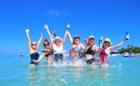 Private Luxury Boat Cruise in Punta Cana with Drinks