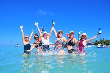 Private Luxury Boat Cruise in Punta Cana with Drinks