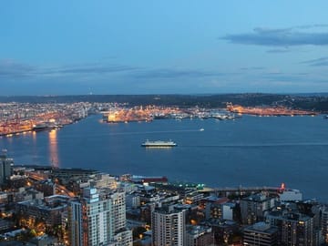 Seattle Suburbs Adventure Tour: Bellevue, Kirkland, Redmond