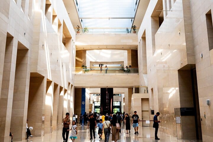 airport pickup, Seoul culture tour, Seoul first‑time visitors,Seoul private tour,hotel pickup, Seoul small group,family‑friendly Seoul,wheelchair accessible Seoul tour,N Seoul Tower,Custom itinerary