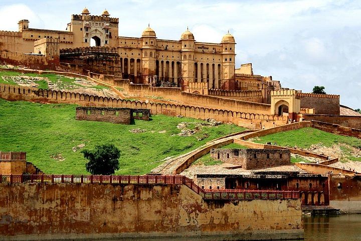 Private Jaipur Sightseeing Tour from Delhi: Hawa Mahal, Amber Fort & More