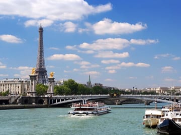 Full Day Paris City Pass with Museums and Seine Cruise