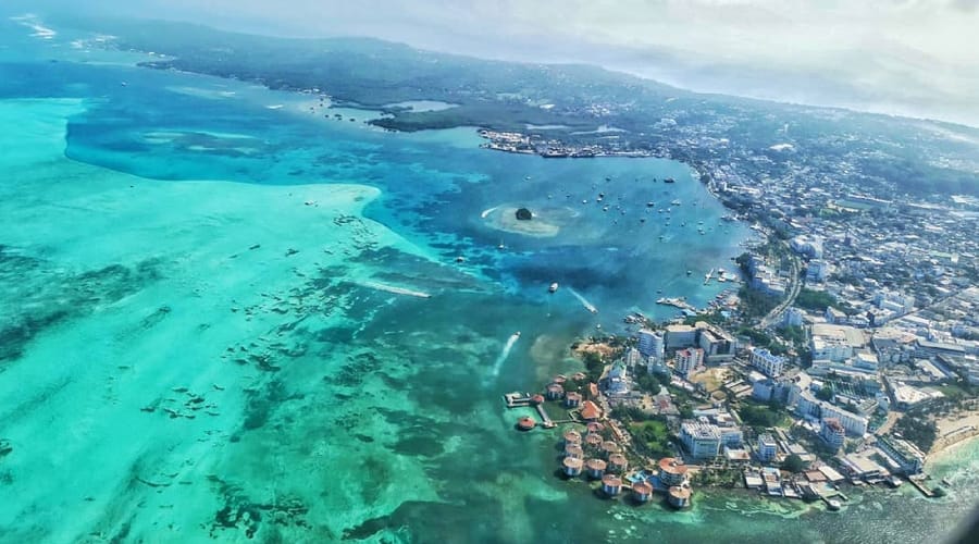 Exploring The Island Of The Sea Of The 7 Colors