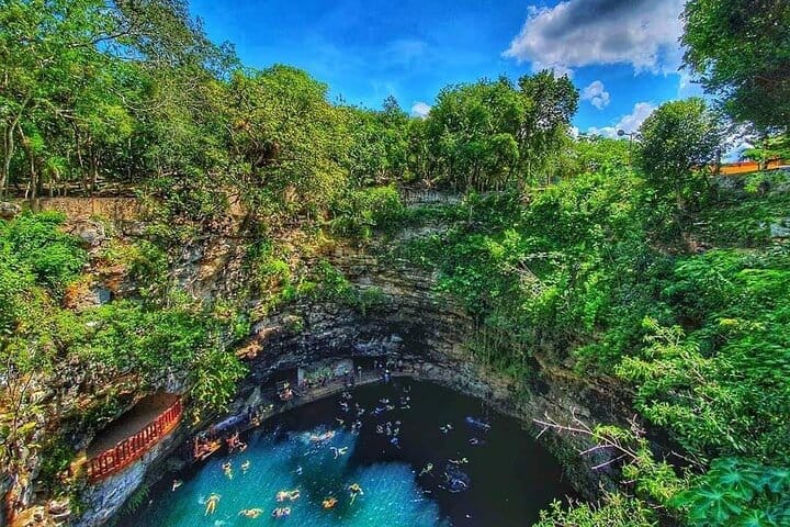 Excursion to Chichén Itzá, Valladolid and Cenote xcajum