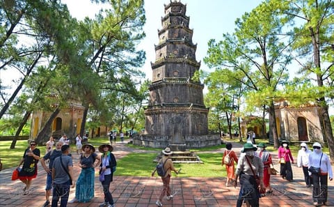 Private Dragon Boat Trip : Explore Hue City’s Cultural Treasures