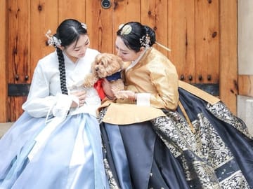 Seoul Hanbok Private Photoshoot in Gyeongbokgung Family or Group