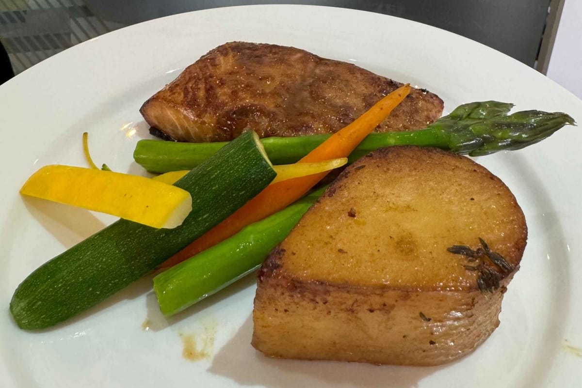 Dubai: Bustronomy Gourmet Brunch, Afternoon Tea, or Dinner on a Luxury Glass-Roof Bus!