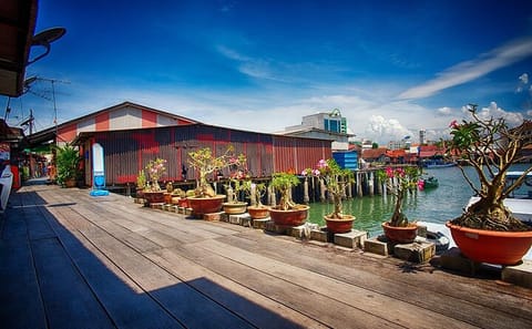 Day Tour of Penang with Train Ride To Penang Hill