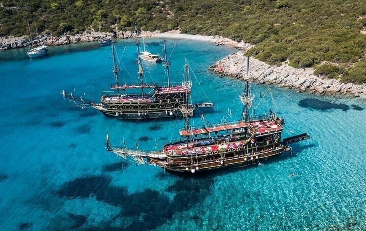 Bodrum Pirate Boat Tour All Inclusive Lunch and Free Drinks