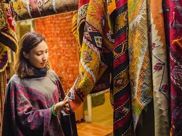Private Guided Carpet Shopping Tour in Istanbul Bazaars