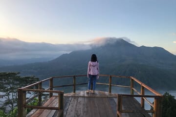 Sunrise View and Natural Hot Springs Tour in Bangli, Bali