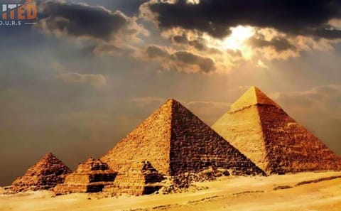 Private Day Tour of Memphis and Sakkara from Cairo