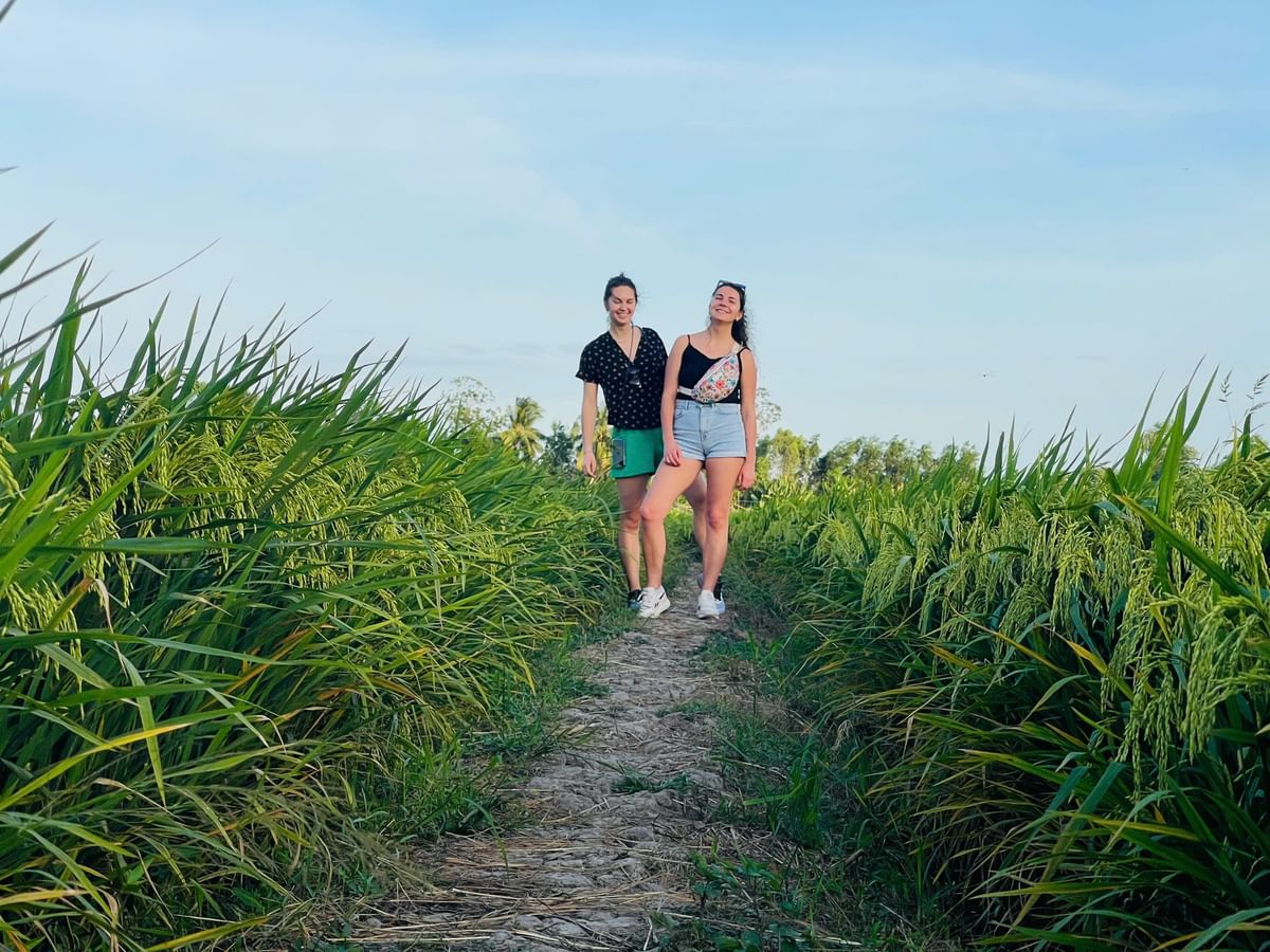 Mekong Romantic Experiences: Nature Reserve Exploration & Floating Market Adventure