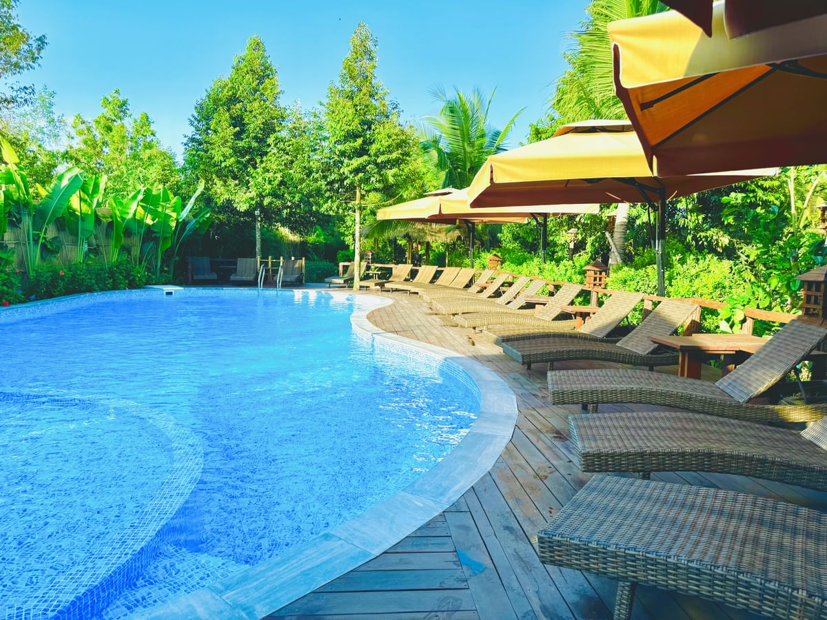 Mekong Delta Bike and Floating Market Adventure