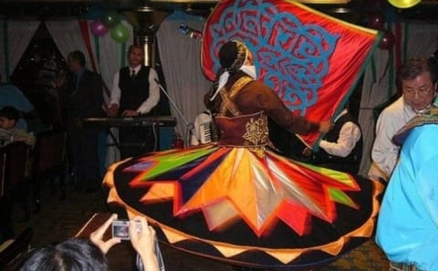 Private Dinner Cruise on the Nile with Egyptian Show in October City