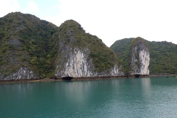 Two-Day Cruise and Kayaking Tour in Hạ Long Bay