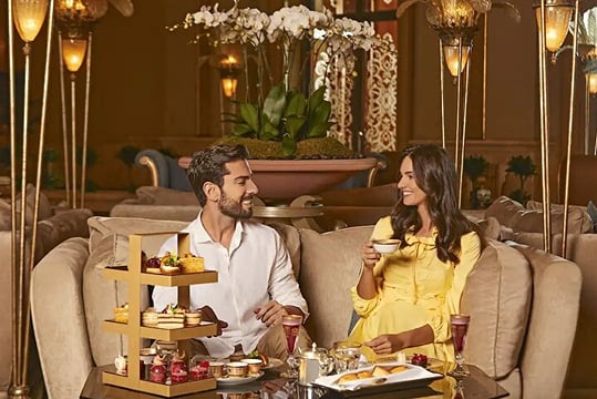 Experience Emirates Palace Hi-Tea and Visit Sheikh Zayed Mosque 