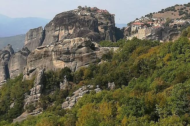Full Day Tour to Meteora and Thermopylae Including Dinner