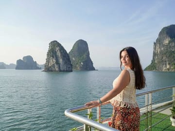 Halong Bay Day Tour with Expressway,Cave,Island,Beach from Hanoi