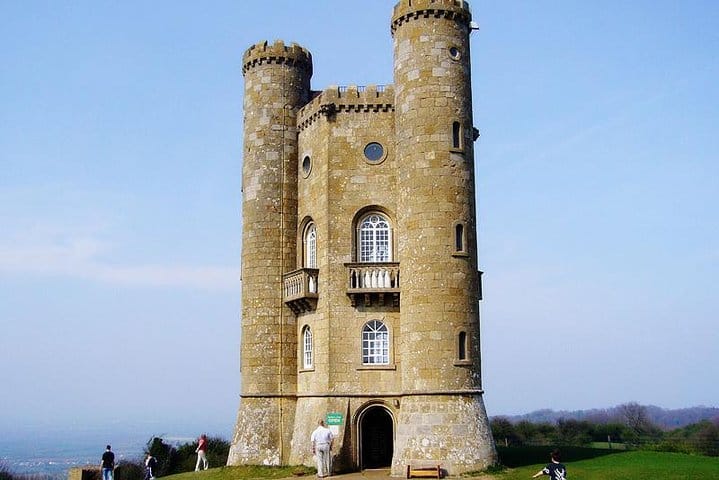 Cotswolds One Day Driving Tour with Local Guide