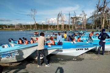 Day tour to hell’s gate National Park and Lake Naivasha Boat Ride