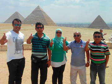 Full-Day Guided Tour of Giza Pyramids and Ancient Sites