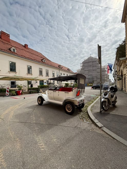 Zagreb Gornji grad i Kaptol / Zagreb Upper town and Kaptol (Cathedral) tour (1-4 osobe/persons) photo 2